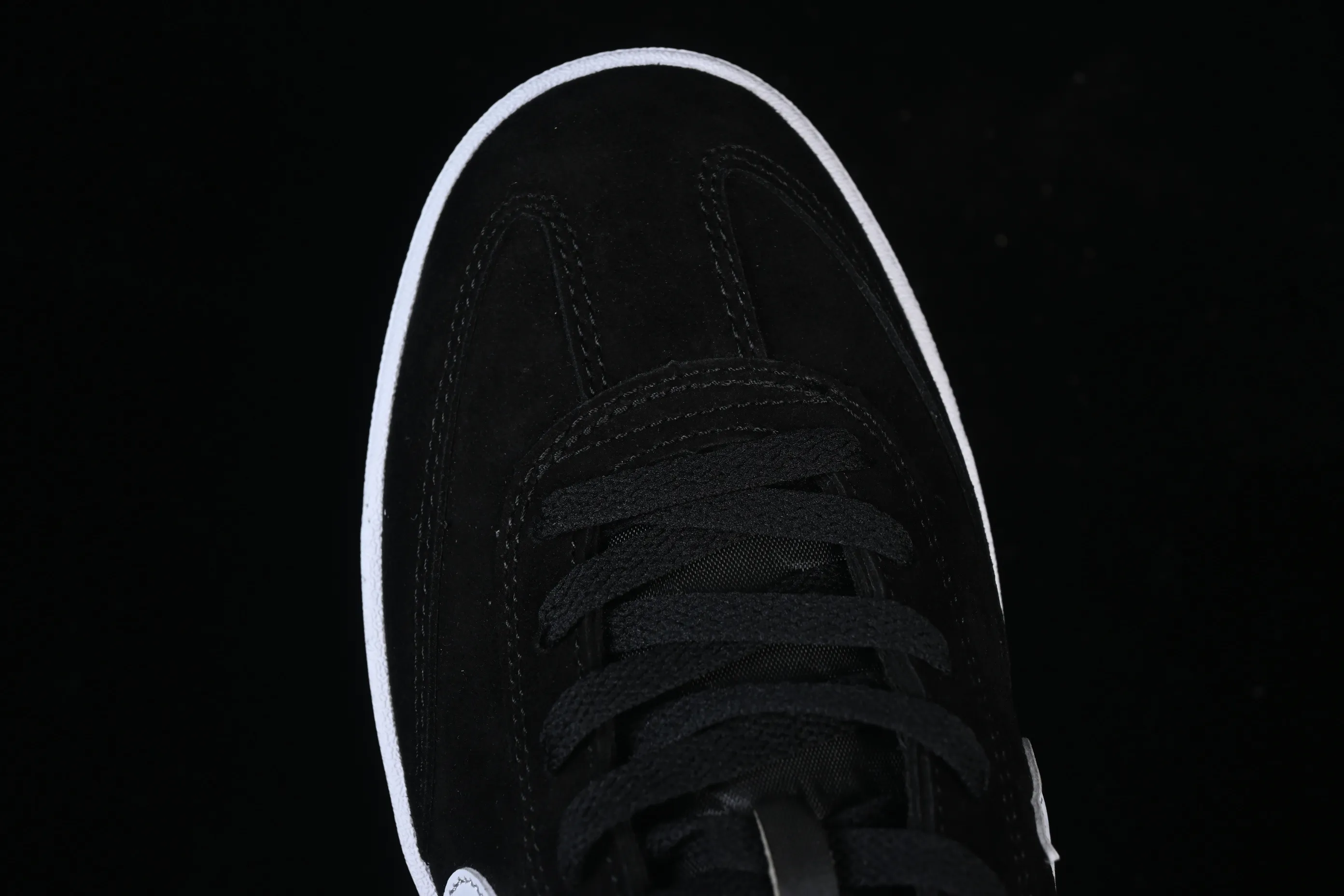 All categories Nk SB Dunk series Nike SB Fc Classic campus sneakers Nike SB Fc Classic Nike autumn and winter campus casual sneakers CJ9961-001